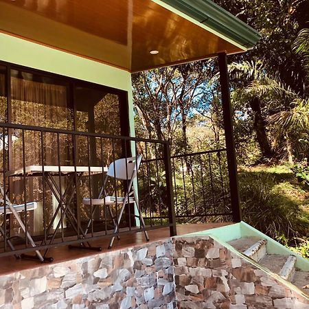 Casa Encantada Offers You Two-Bedroom House, 1 Tiny Apartment & 3 Double Rooms Manuel Antonio Exteriér fotografie