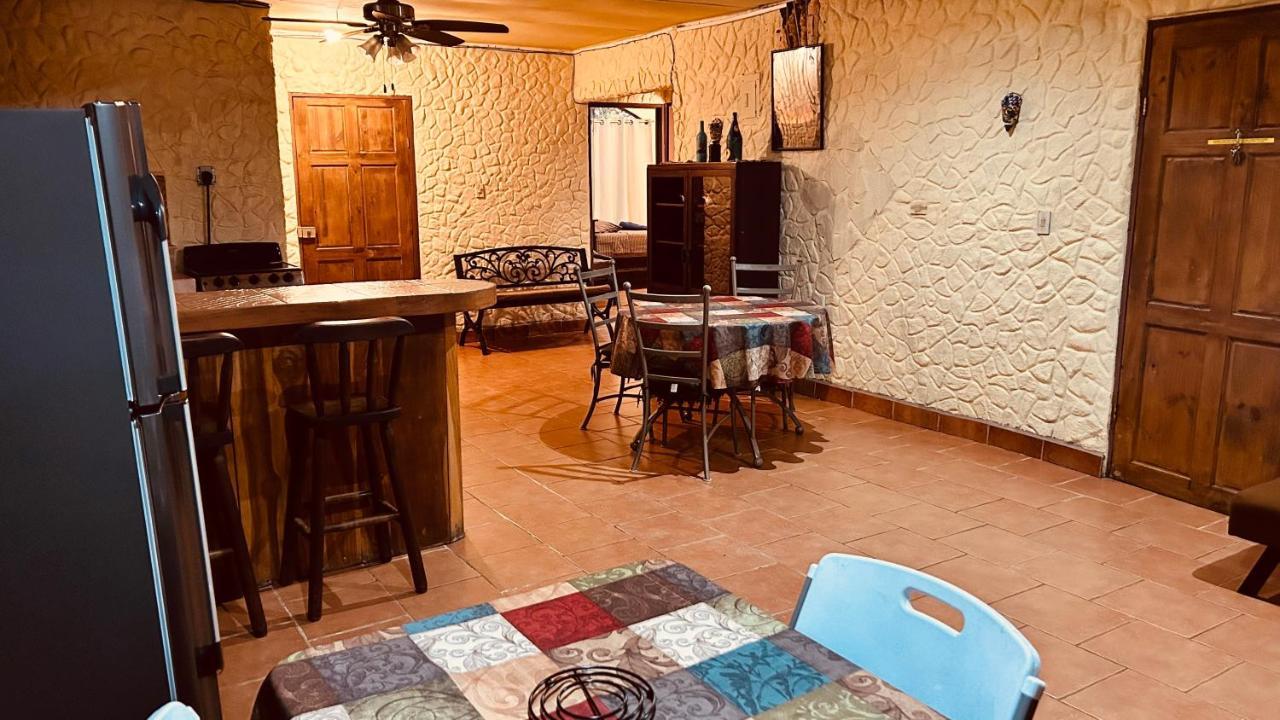 Casa Encantada Offers You Two-Bedroom House, 1 Tiny Apartment & 3 Double Rooms Manuel Antonio Exteriér fotografie