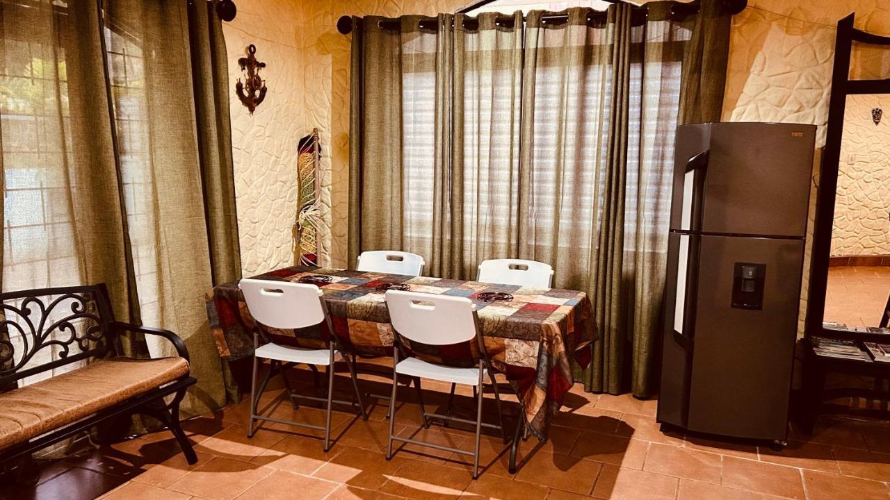 Casa Encantada Offers You Two-Bedroom House, 1 Tiny Apartment & 3 Double Rooms Manuel Antonio Exteriér fotografie