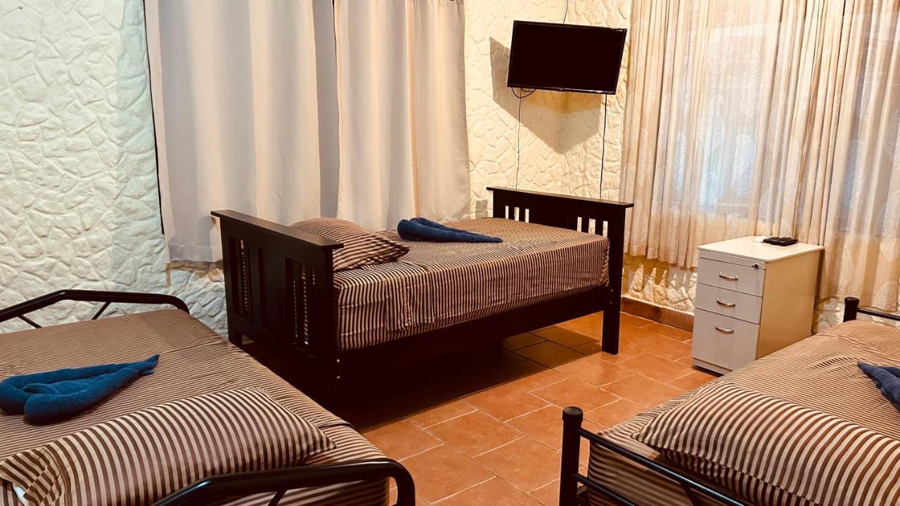 Casa Encantada Offers You Two-Bedroom House, 1 Tiny Apartment & 3 Double Rooms Manuel Antonio Exteriér fotografie
