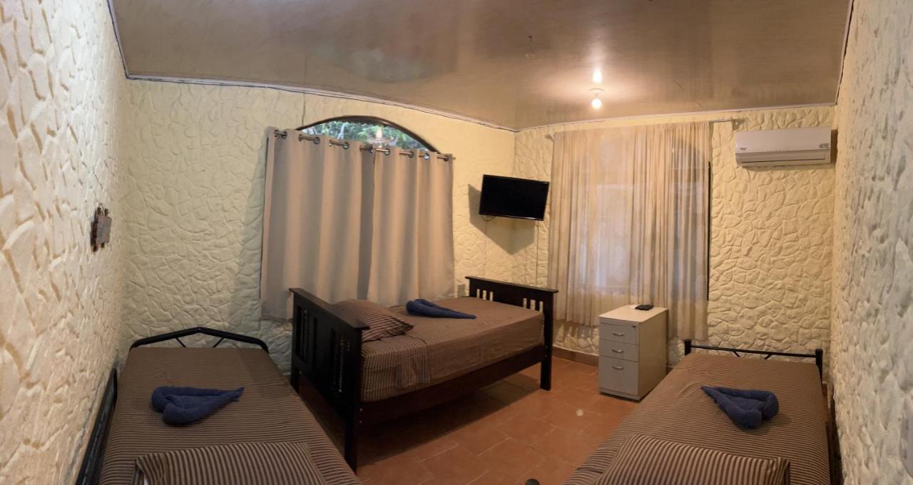 Casa Encantada Offers You Two-Bedroom House, 1 Tiny Apartment & 3 Double Rooms Manuel Antonio Exteriér fotografie